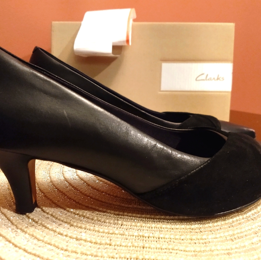 Clarks Pumps